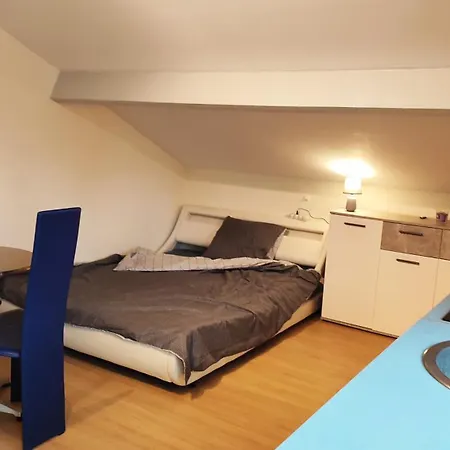 Pour Ou Deux Personnes * La Courneuve
