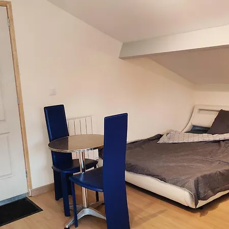 Pour Ou Deux Personnes Homestay La Courneuve